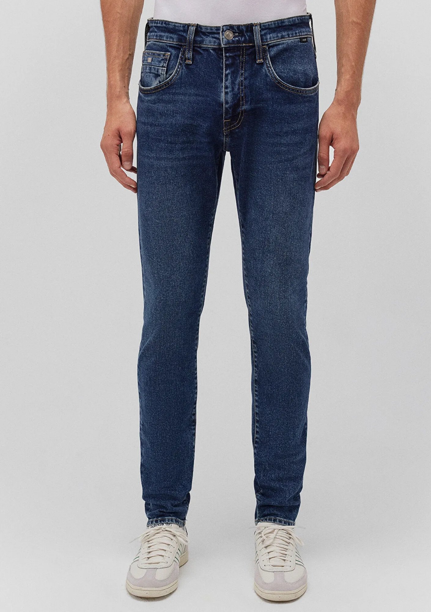 Leo Dark Vintage College Jean Pants