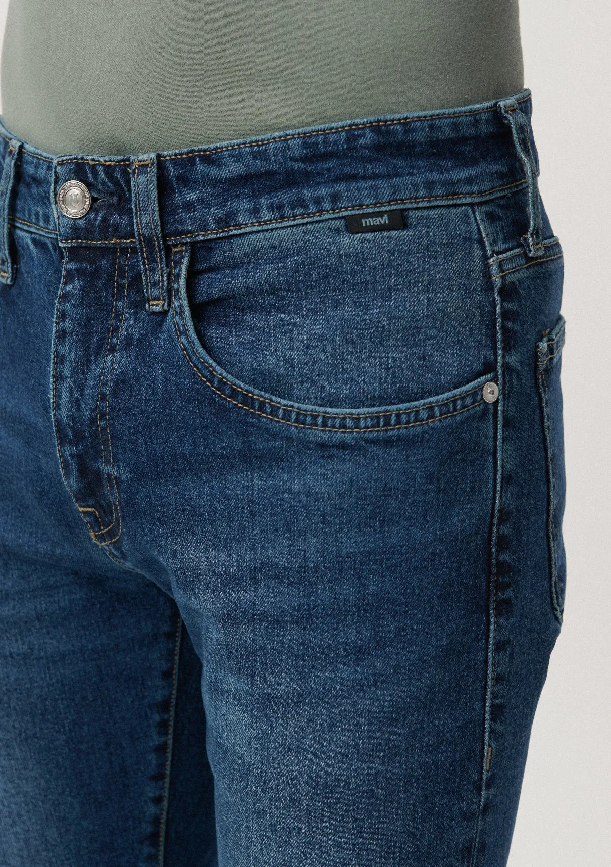 Leo Dark Vintage College Jean Pants