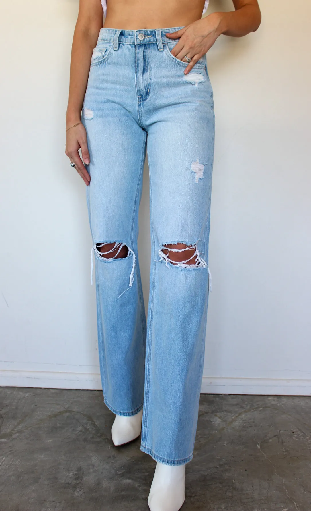 Leslie 90’s Vintage High Rise Flare Jeans