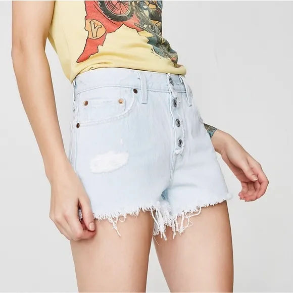 Levi’s 501 High Rise Exposed Button Fly Light Washed Denim Shorts Size 25