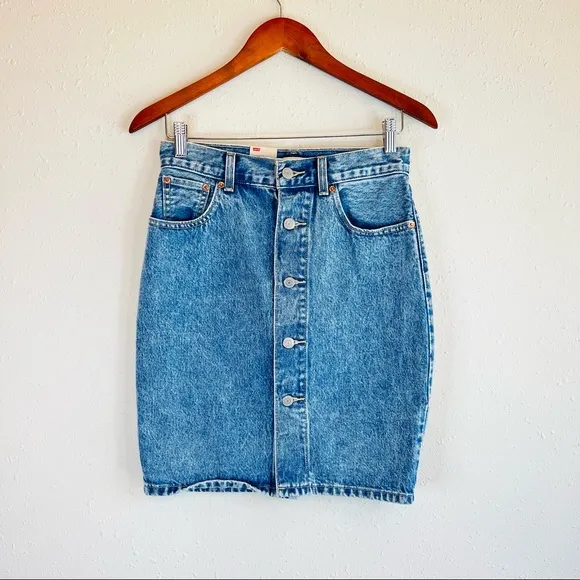 Levi’s Women’s Button Front Mini Blue Mom Denim Skirt Size 26 NWT