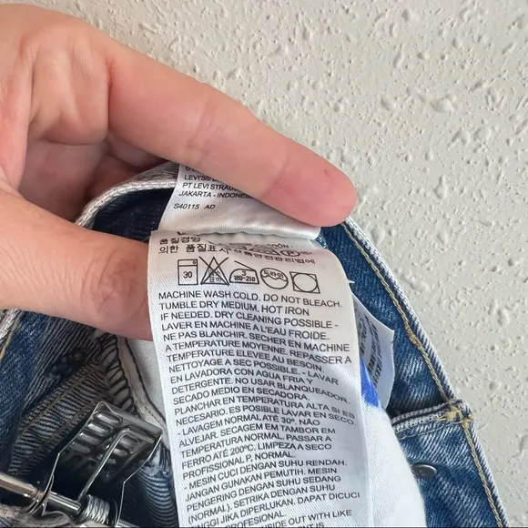 Levi’s Women’s Button Front Mini Blue Mom Denim Skirt Size 26 NWT