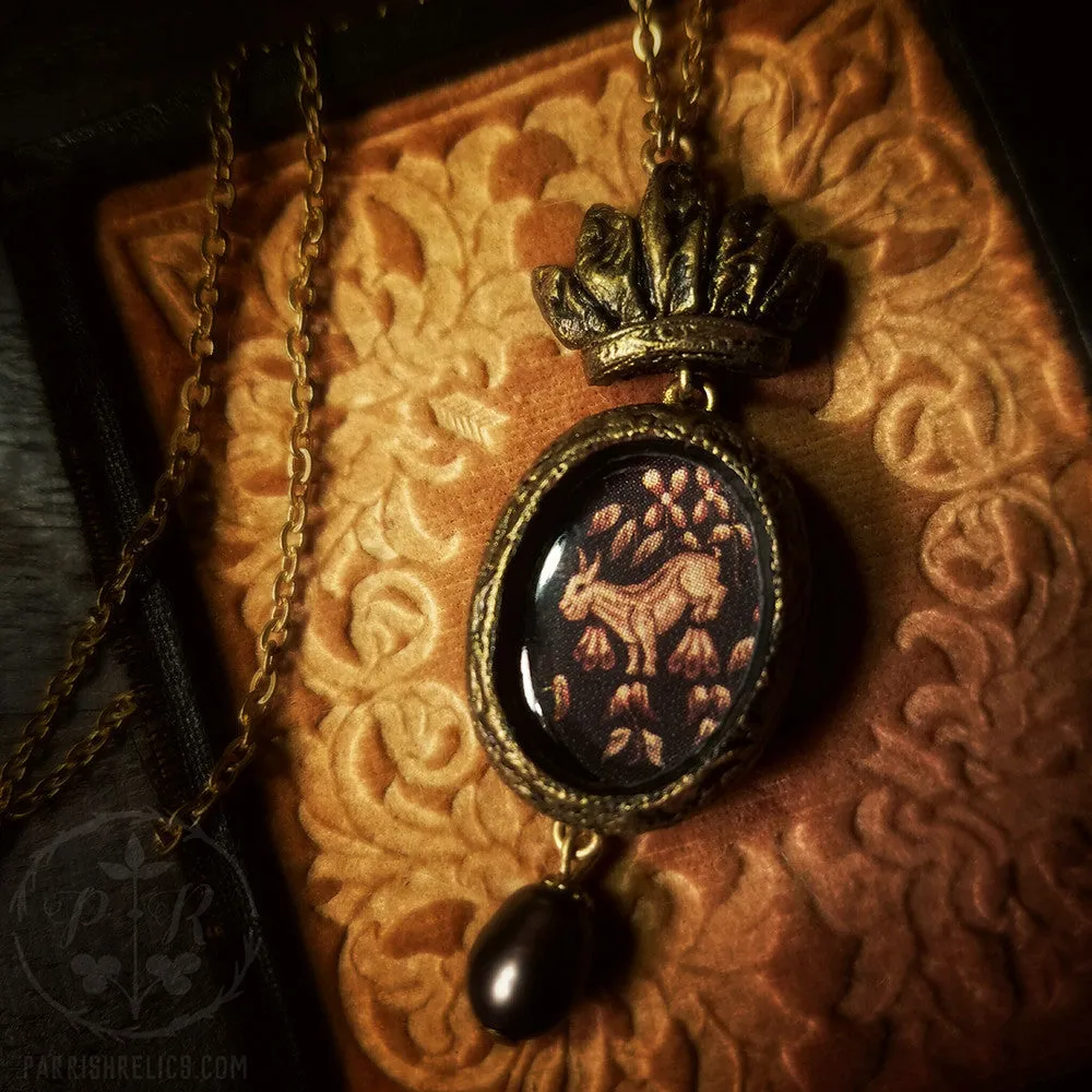 Little Goat Crowned Pictorial Shrine Amulet