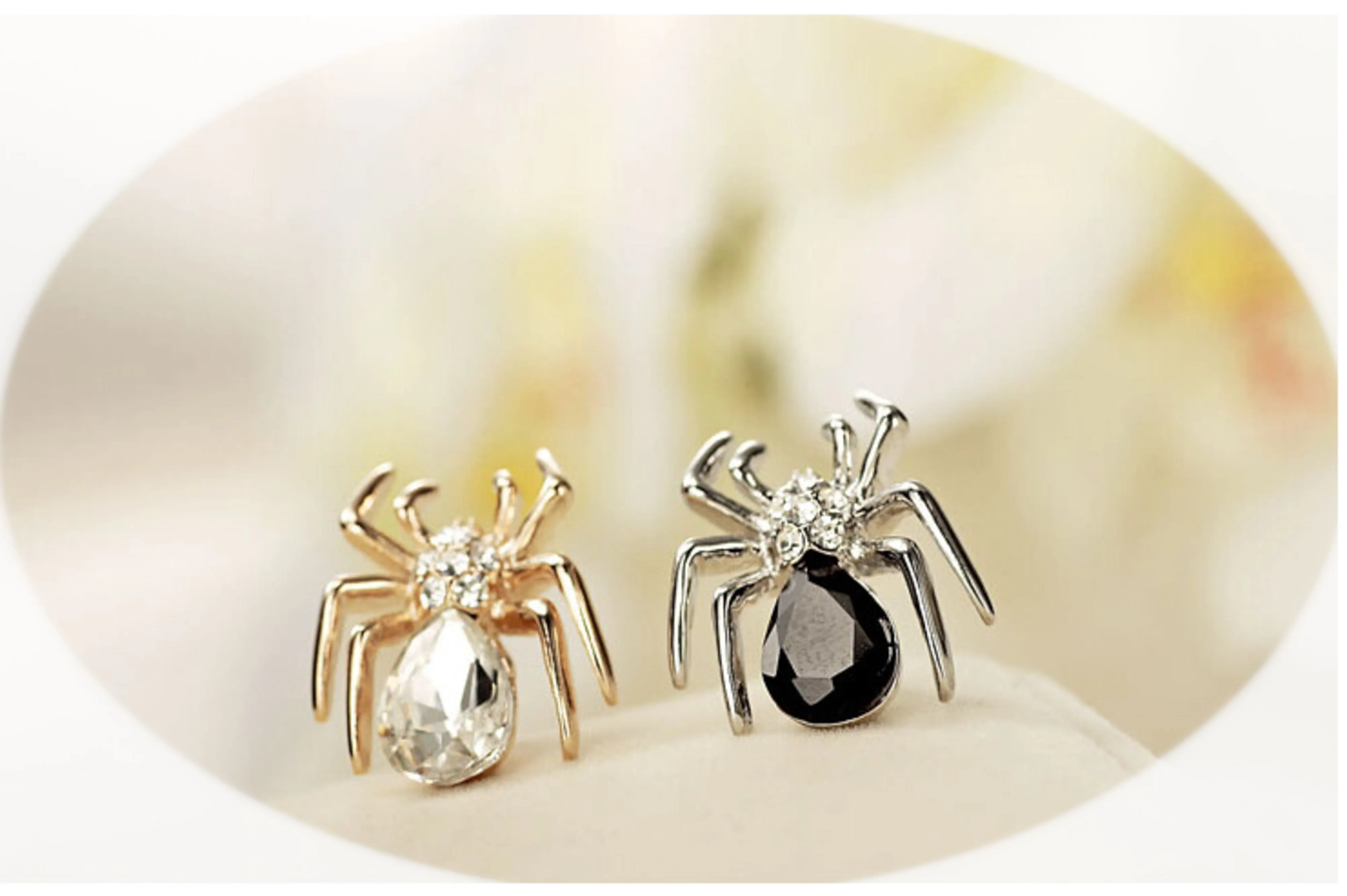 Little Spider Pin Brooch  silver