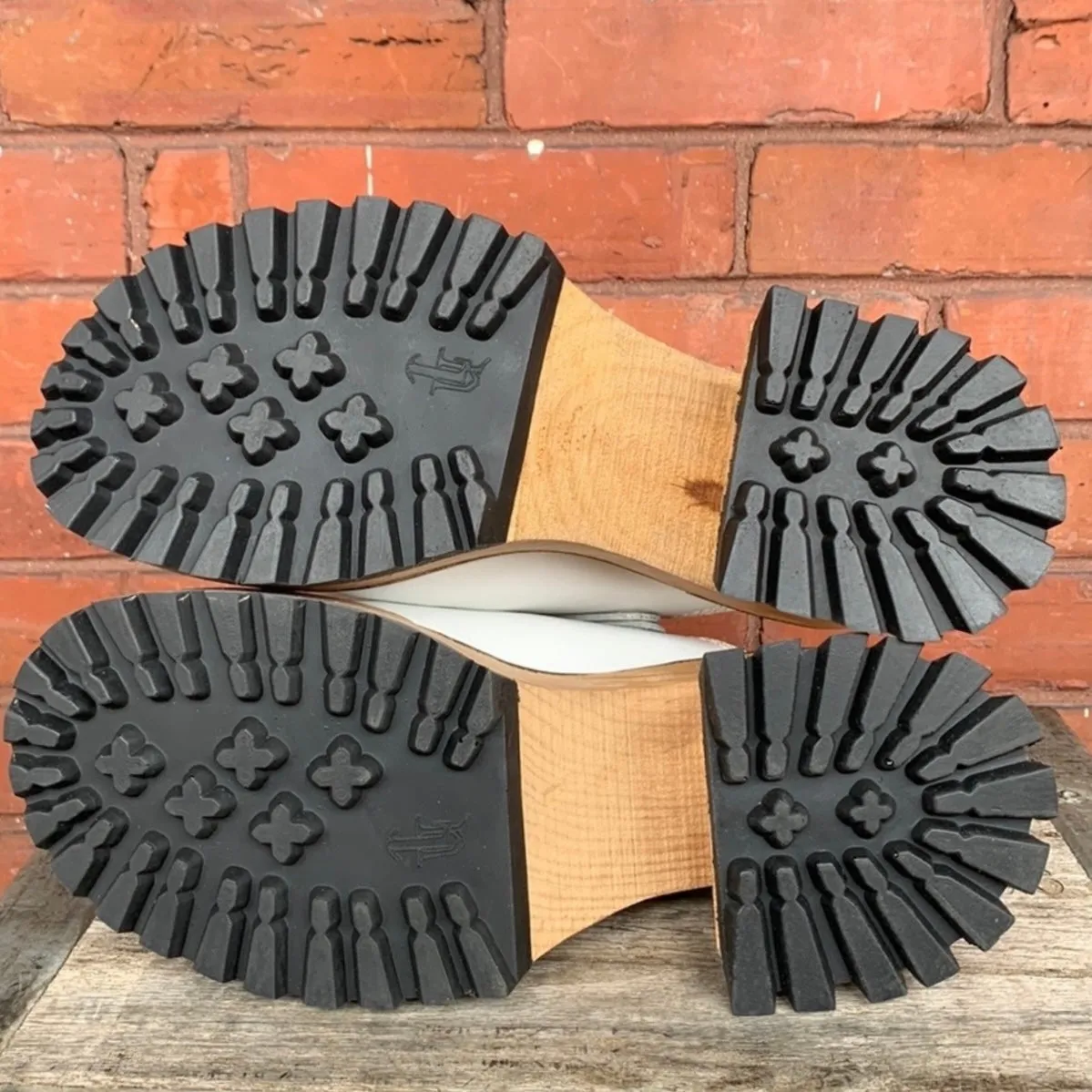LONDON UNDERGROUND Rare Skull Platform Chunky Wooden Heel Lug Sole Clogs