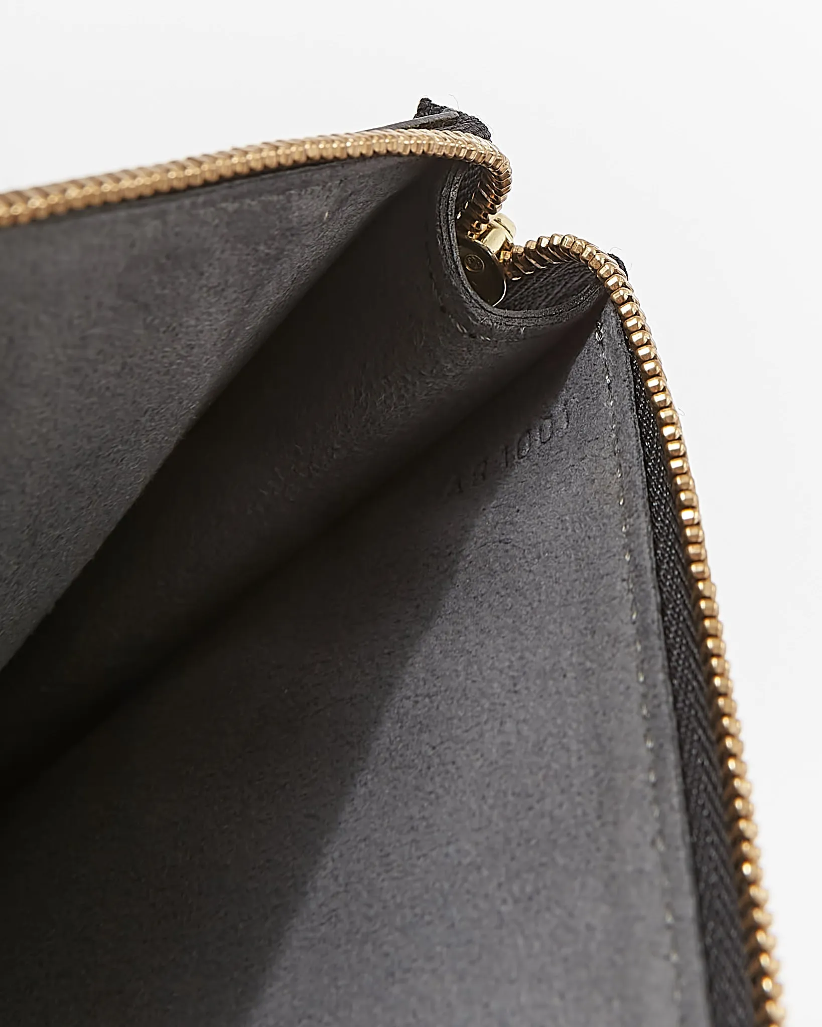 Louis Vuitton Black Epi Leather Pochette Shoulder Bag