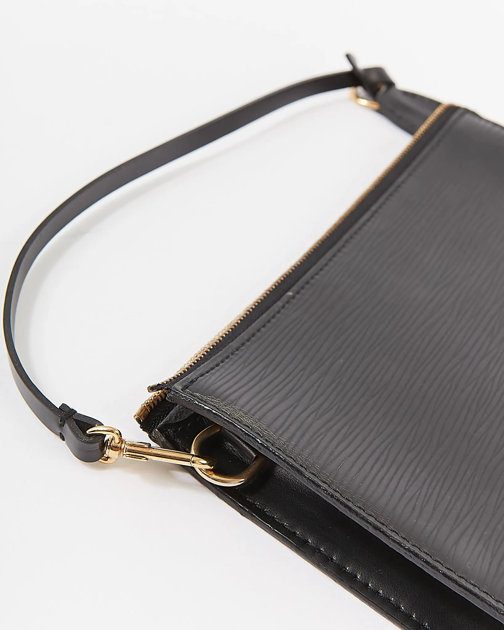 Louis Vuitton Black Epi Leather Pochette Shoulder Bag