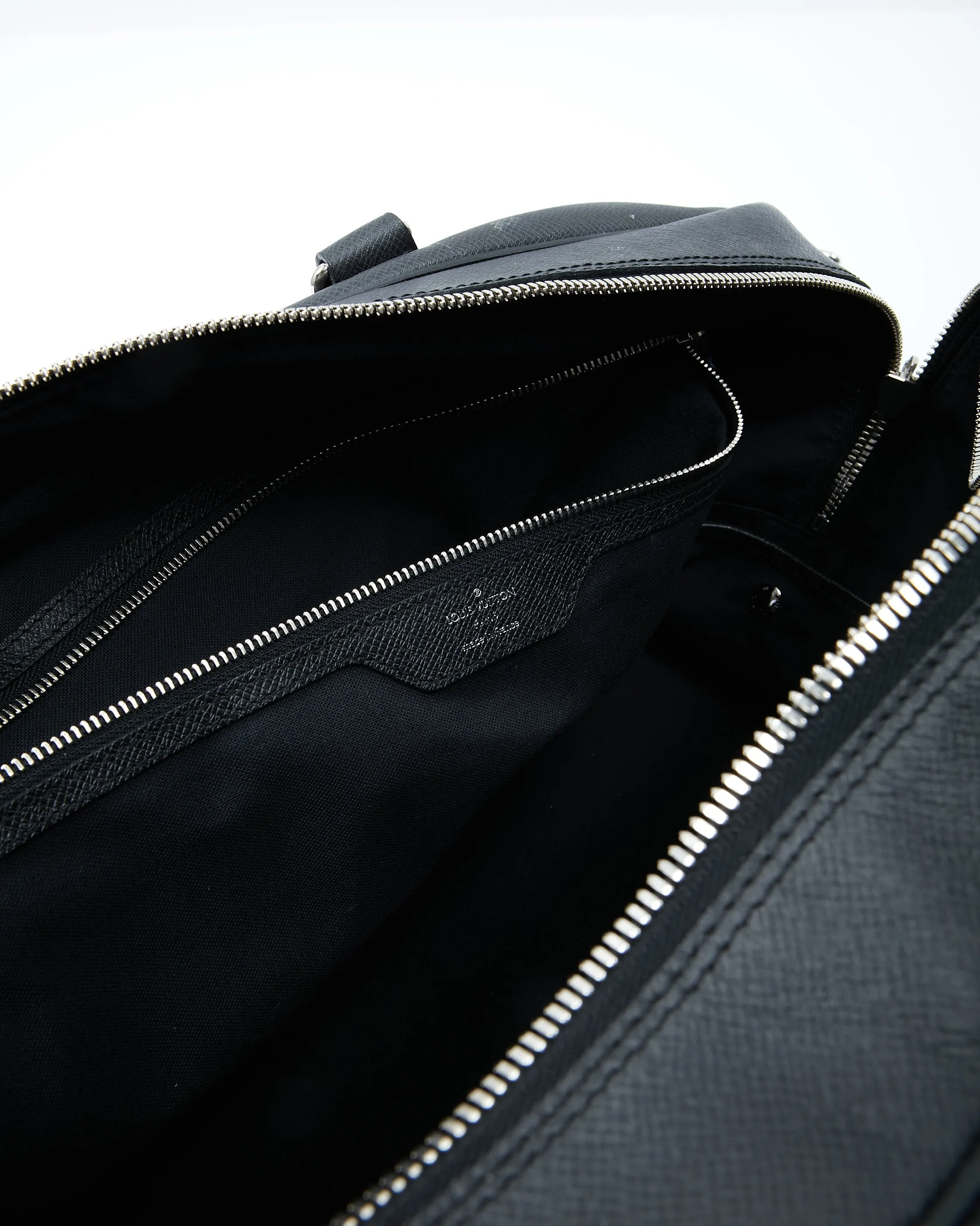 Louis Vuitton Black Taiga Leather Neo Kendall Travel Bag