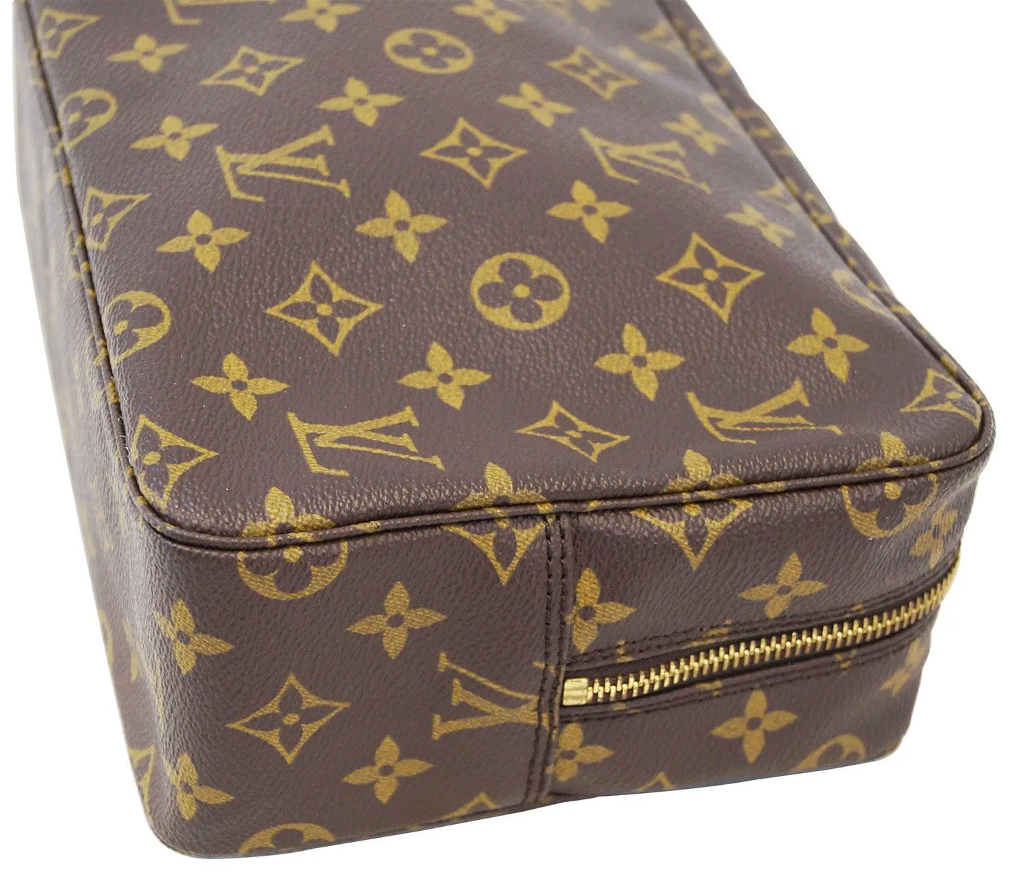 LOUIS VUITTON Trousse Toilette 28 Monogram Cosmetic Pouch