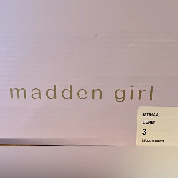 Madden Girl Tinaa Girls Denim Rhinestone Cowboy Boots NWT Size 3