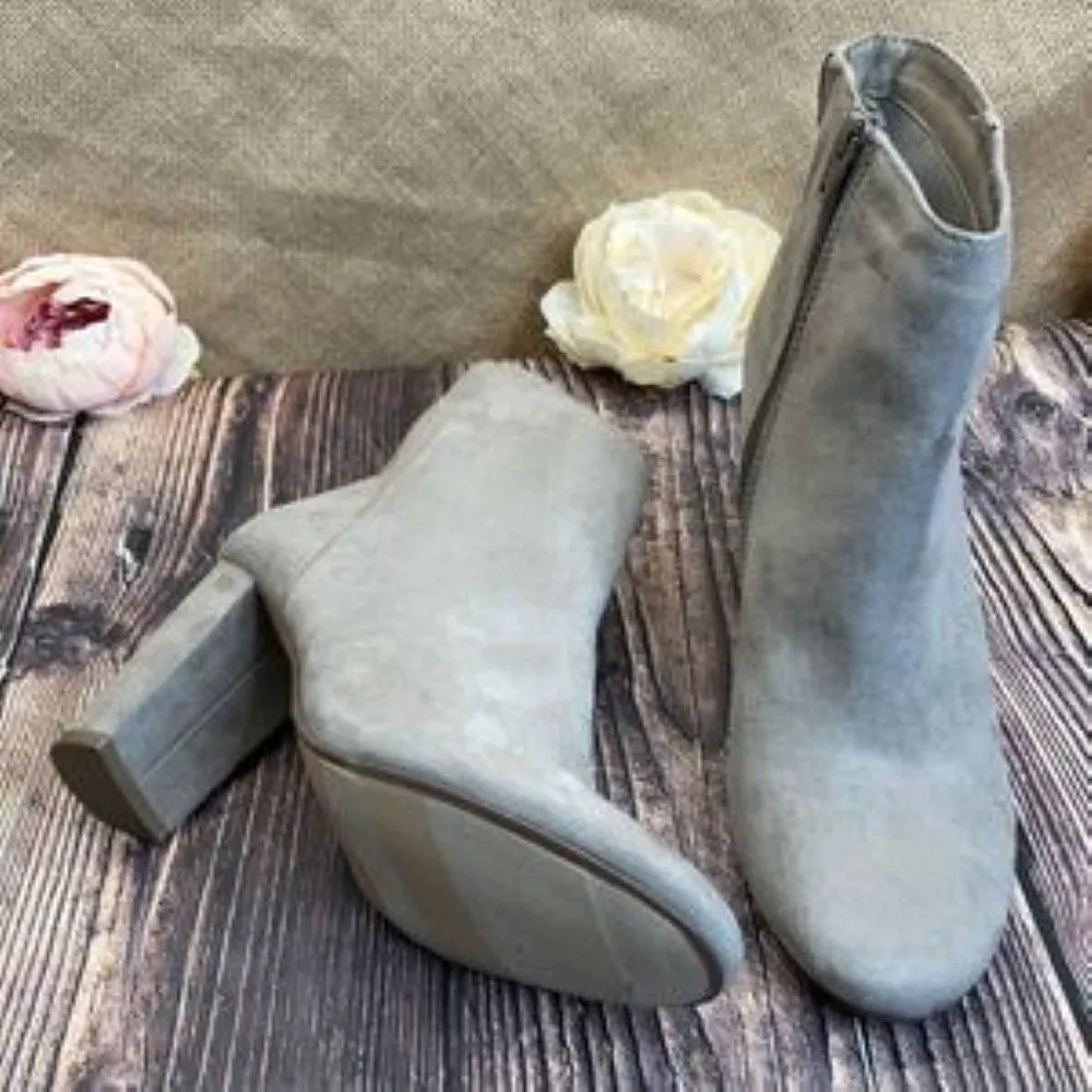 Material Girl Desert Sand Cambrie Booties 9.5