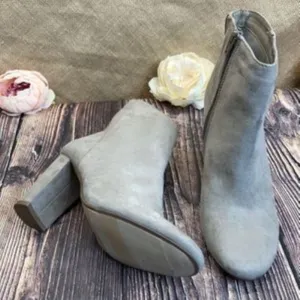 Material Girl Desert Sand Cambrie Booties 9.5