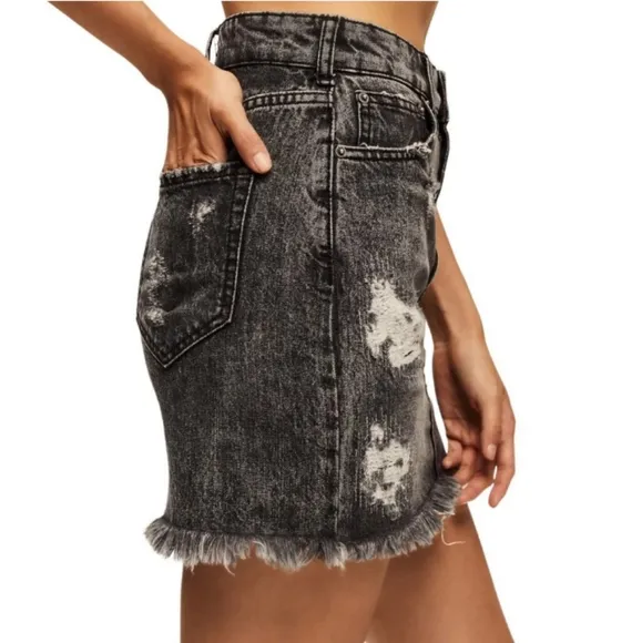 New! SER.O.YA Revolve Alli Distressed Denim Mini Skirt in Phoenix Black size 25