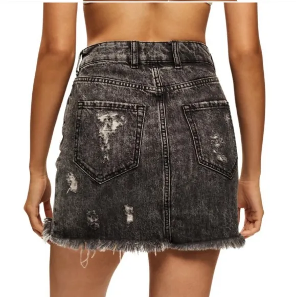 New! SER.O.YA Revolve Alli Distressed Denim Mini Skirt in Phoenix Black size 25