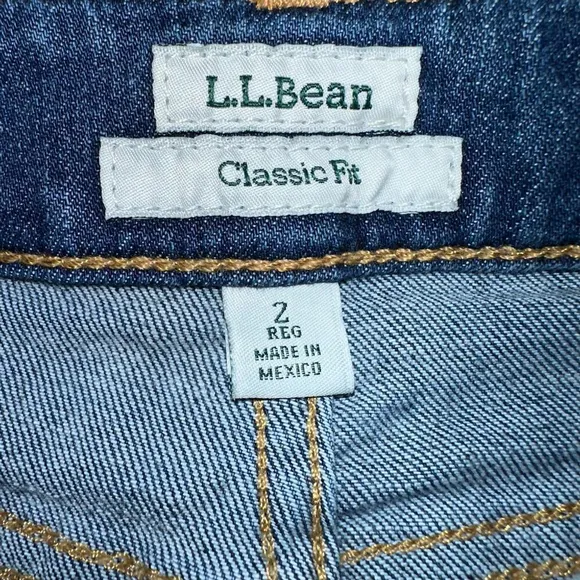 NWOT Women’s Size 2 LL Bean Classic Fit Straight Leg Denim Blue Jeans
