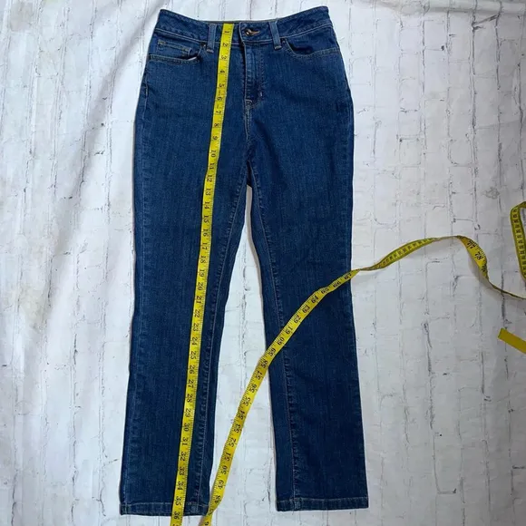 NWOT Women’s Size 2 LL Bean Classic Fit Straight Leg Denim Blue Jeans