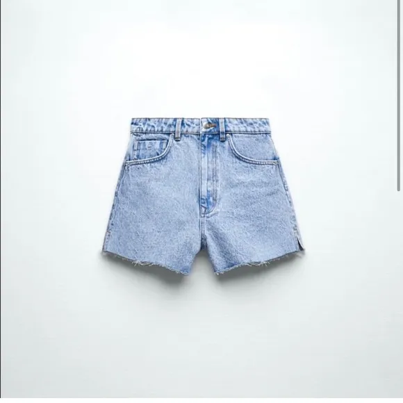 NWT ZARA HIGH RISE DENIM SHORTSMID-BLUE