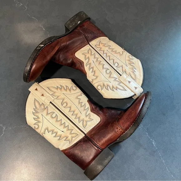 Old West boys 13.5 embroidered leather cowboy boots