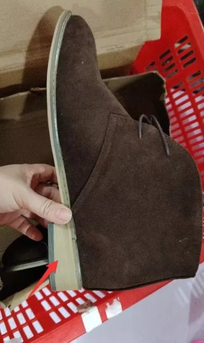 Petr - classic desert boots for men in vintage style