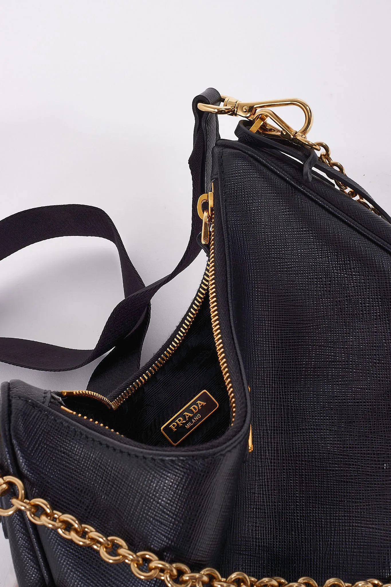 Prada Black Saffiano Leather Re-Edition 2005 Saffiano Bag
