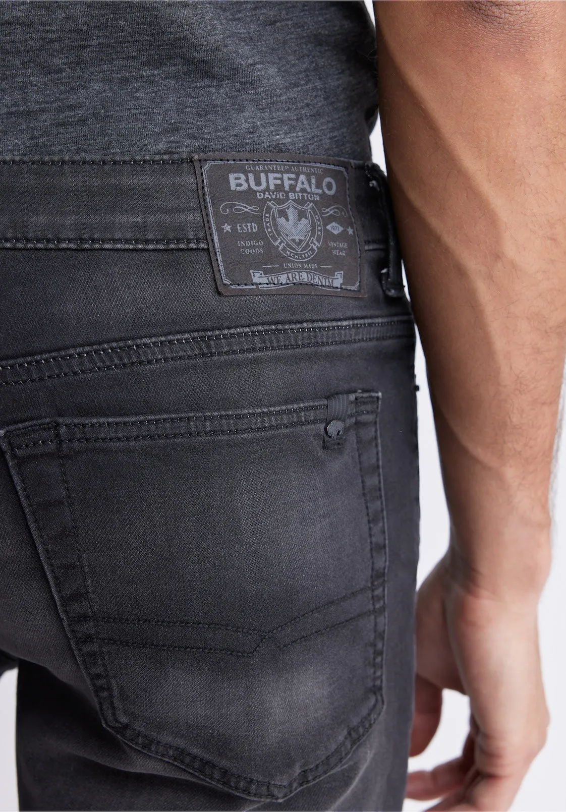 Relaxed Straight Dean Men's Freedom Flex Denim Shorts, Black - BM22965