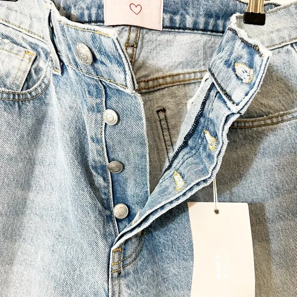 Revice Misty Sweetheart Button Fly Distressed High Rise Mom Jean Size 30