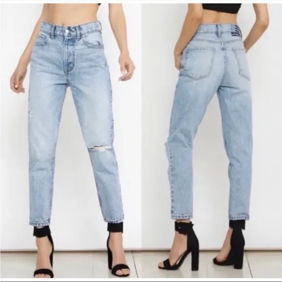 Revice Misty Sweetheart Button Fly Distressed High Rise Mom Jean Size 30