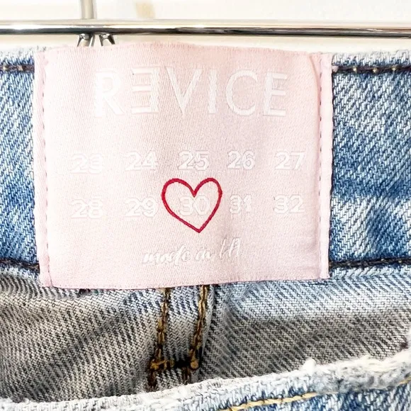 Revice Misty Sweetheart Button Fly Distressed High Rise Mom Jean Size 30