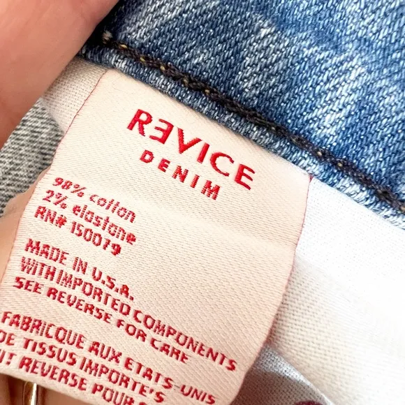 Revice Misty Sweetheart Button Fly Distressed High Rise Mom Jean Size 30