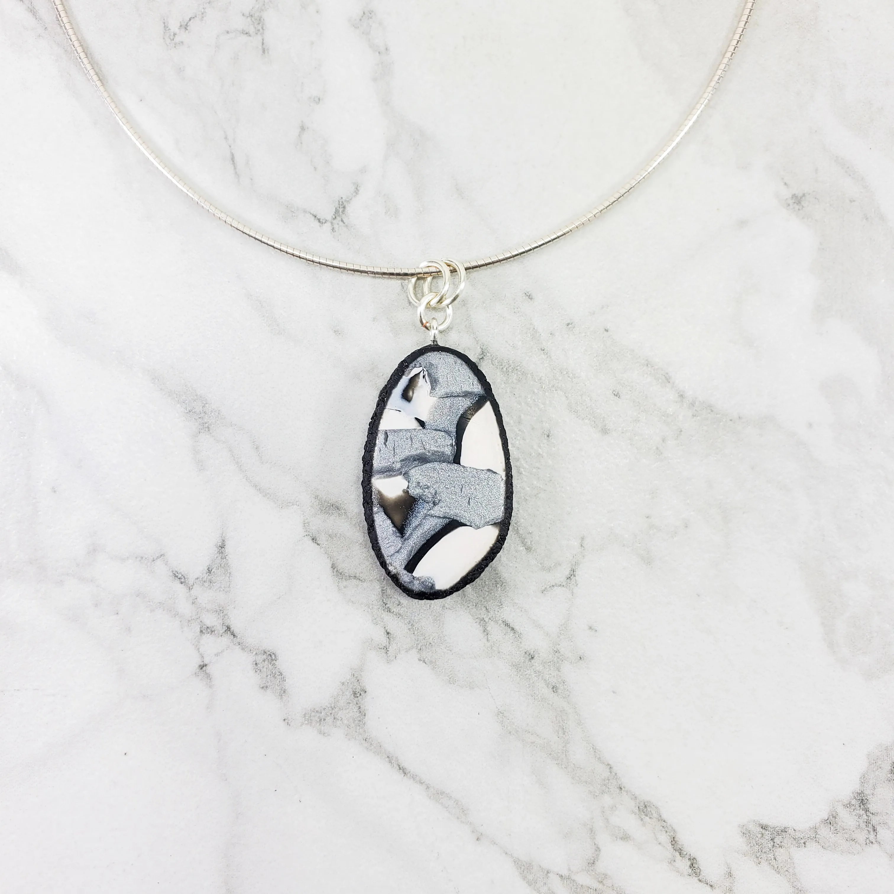 Small Oval Pendant - Calacatta