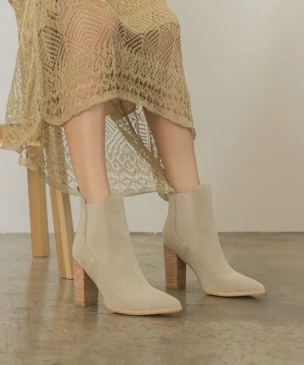 Stacked Heel Chelsea Boots