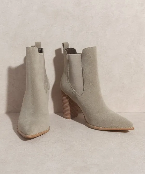 Stacked Heel Chelsea Boots