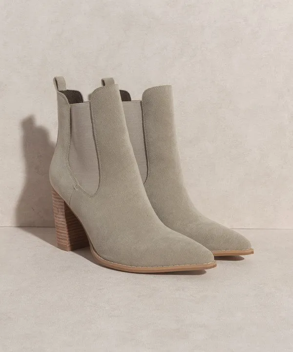 Stacked Heel Chelsea Boots