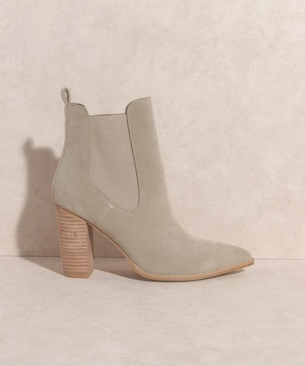 Stacked Heel Chelsea Boots