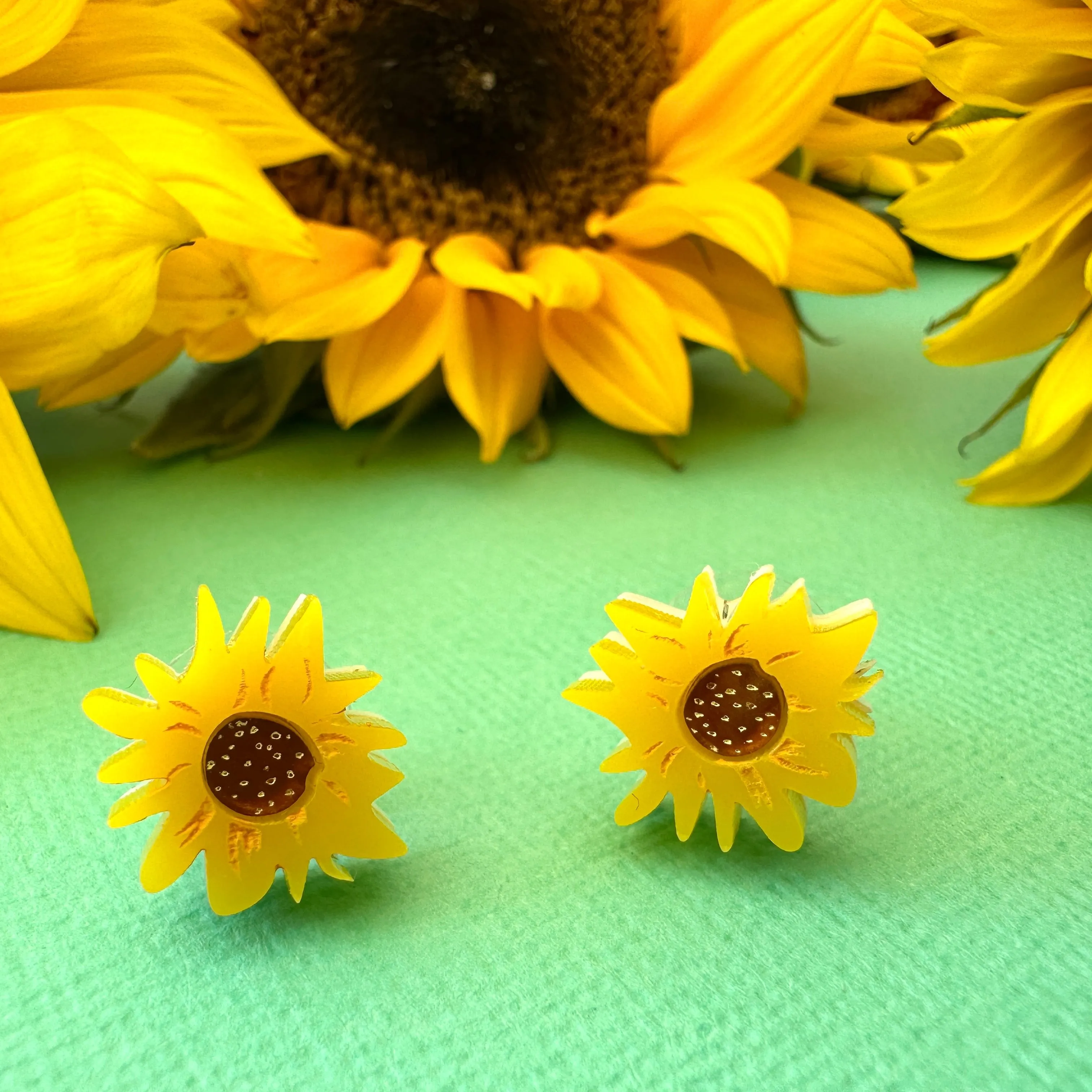 Sunflower stud 🌻 - earrings - Set of 2