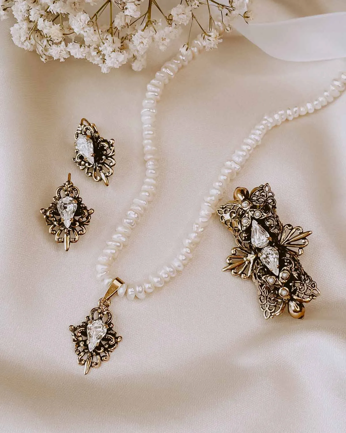 The Cortona Brooch (That's Amore Edition)