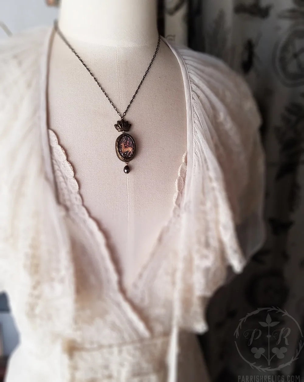 The Crowned Doe ~ Pictorial Shrine Amulet