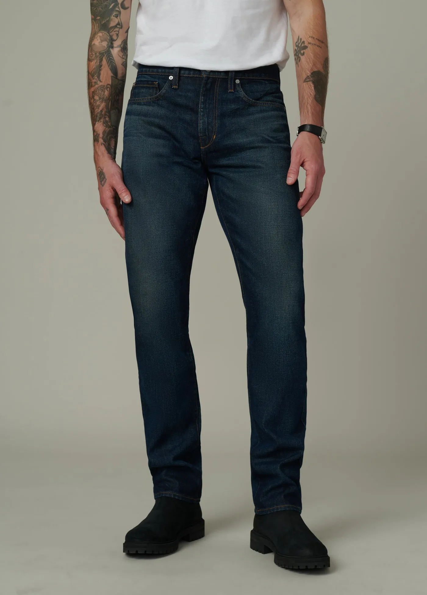 THE SLIM STRAIGHT 32"
