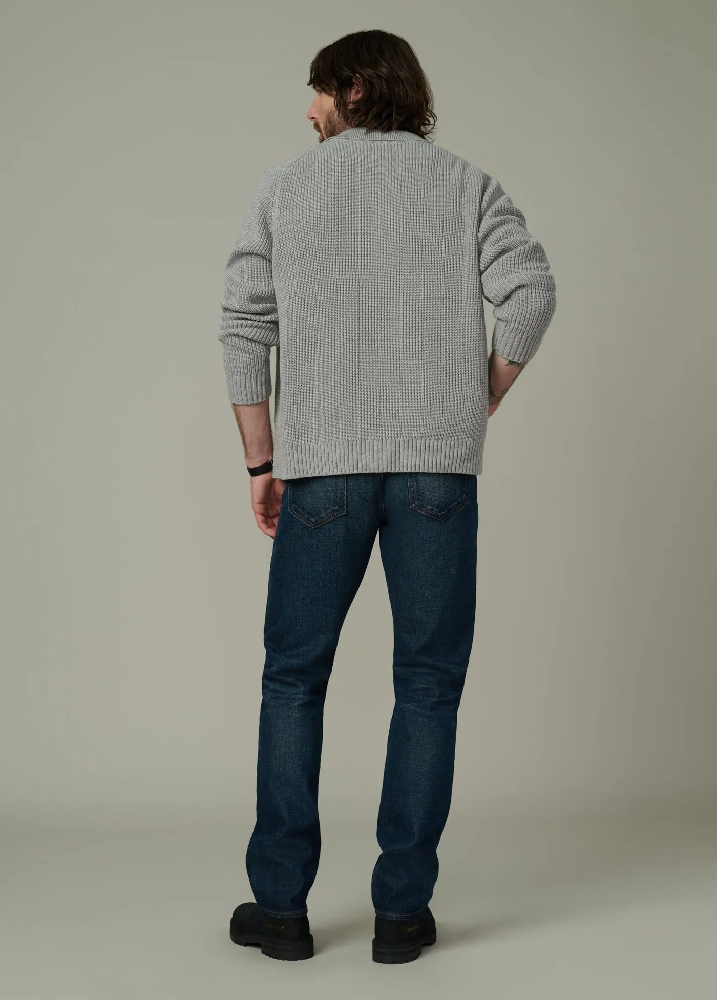 THE SLIM STRAIGHT 32"