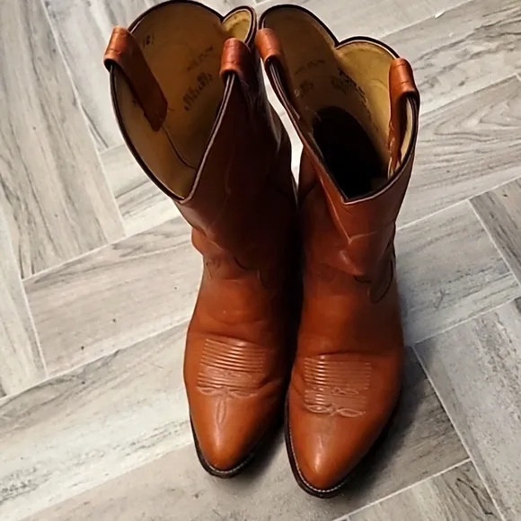 Tony Lama tall chestnut cowboy boots 8EE