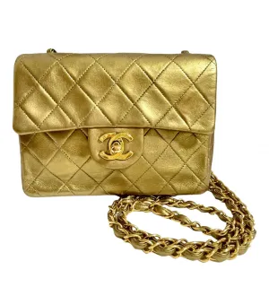 Vintage CHANEL golden lambskin flap chain shoulder bag, classic 2.55 mini purse with gold tone CC closure. 0409052