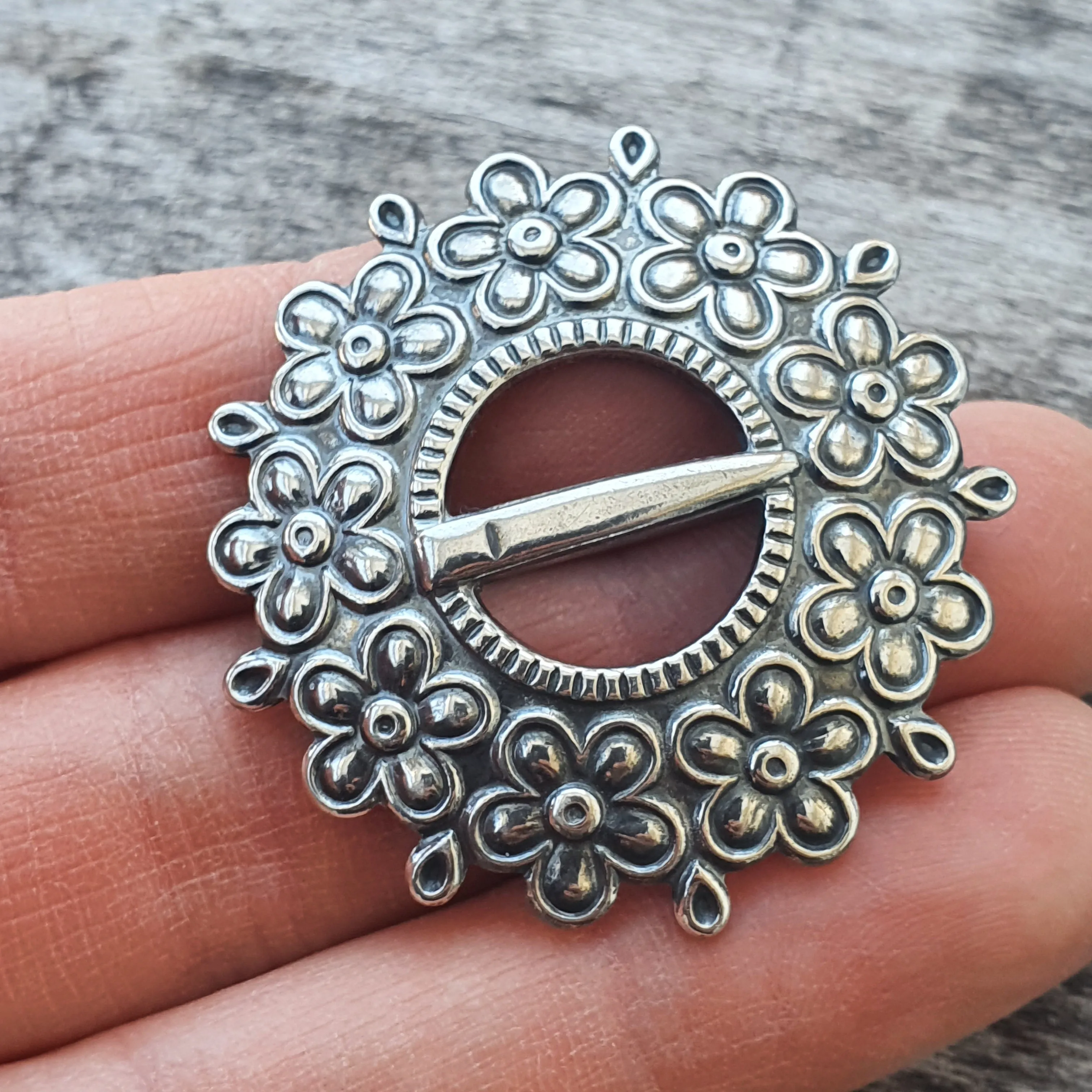 Vintage Loviisa Finnish Sterling Silver Brooch by Kalevala Koru - 18th Century Style 1984