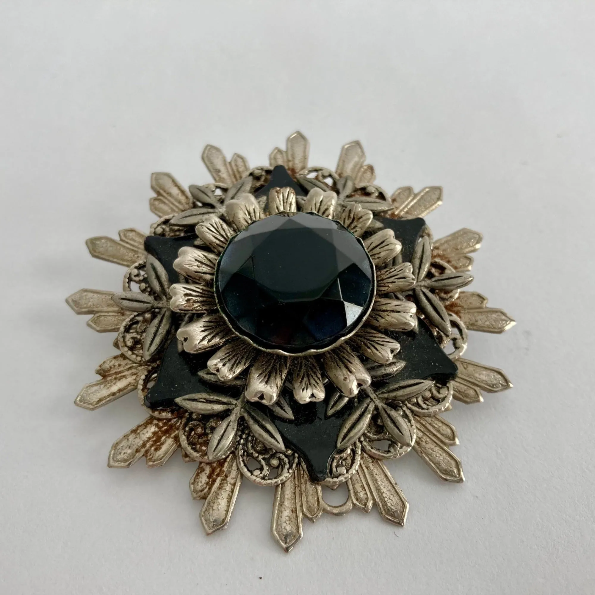 Vintage Silver & Black Floral Starburst Snowflake Brooch Black Stone Unsigned