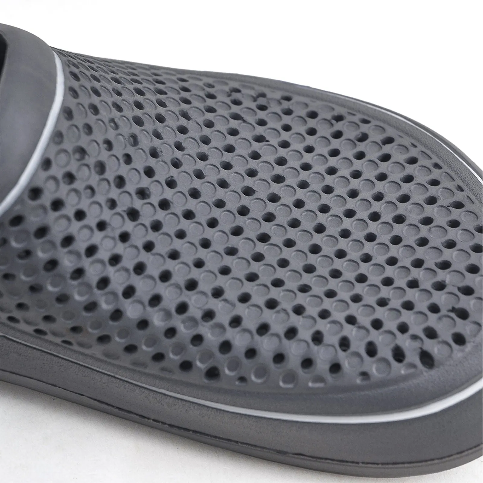 VONMAY Men's Clogs Lightweight Summer Sandals Breathable Beach Water Slippers