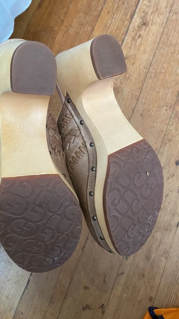 Whipstitch Shearling Toe Clogs