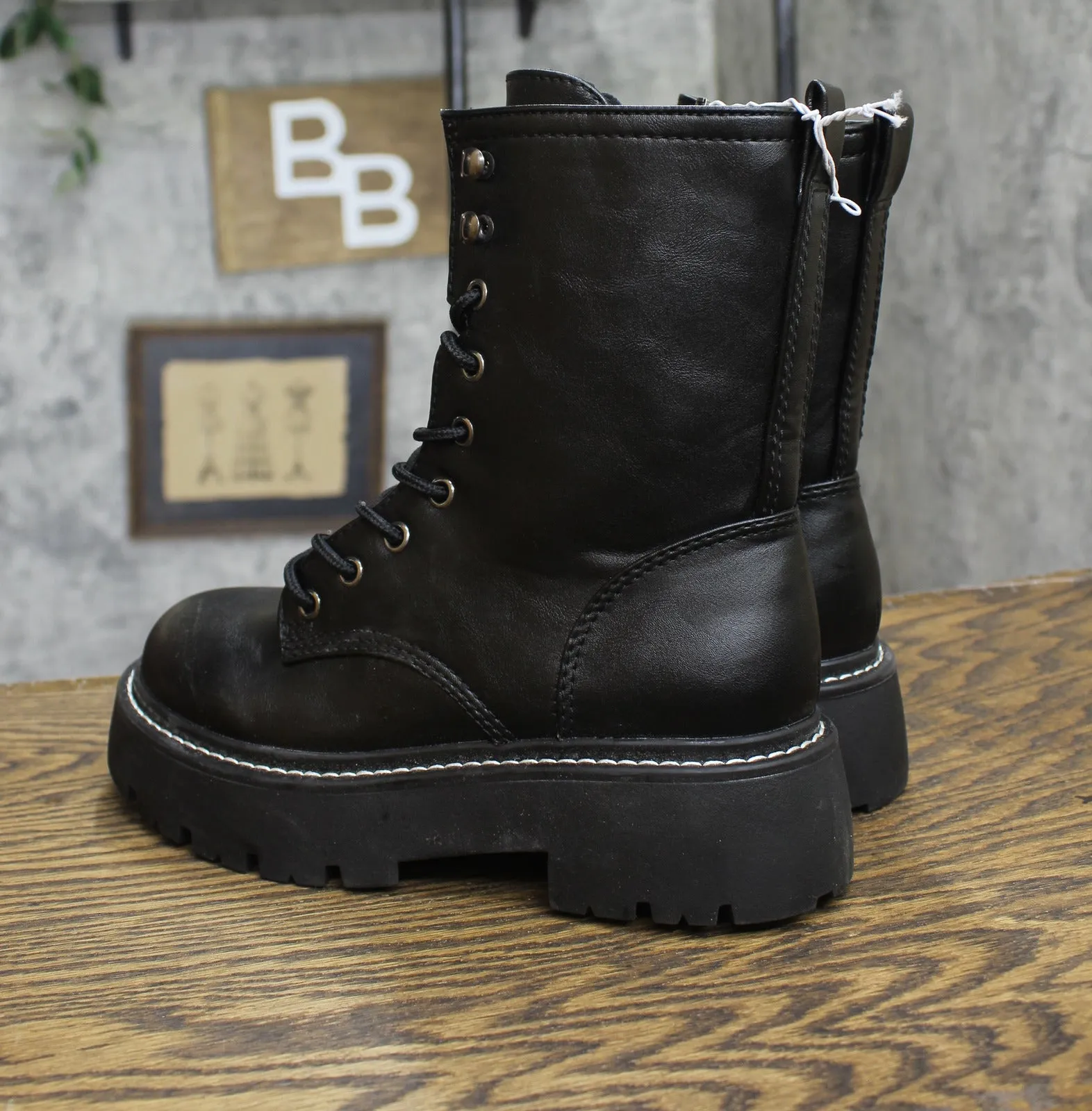 Wild Fable  Logan Wide Width Lug Combat Boots with Memory Foam Insole Black 6W