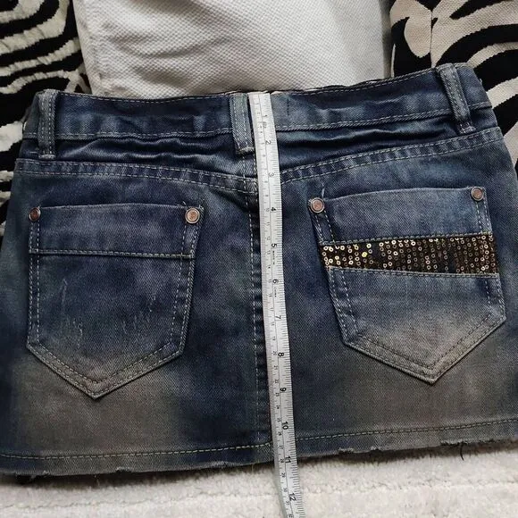 Y2K CLASSIC MICRO DENIM SKIRT SIZE 28